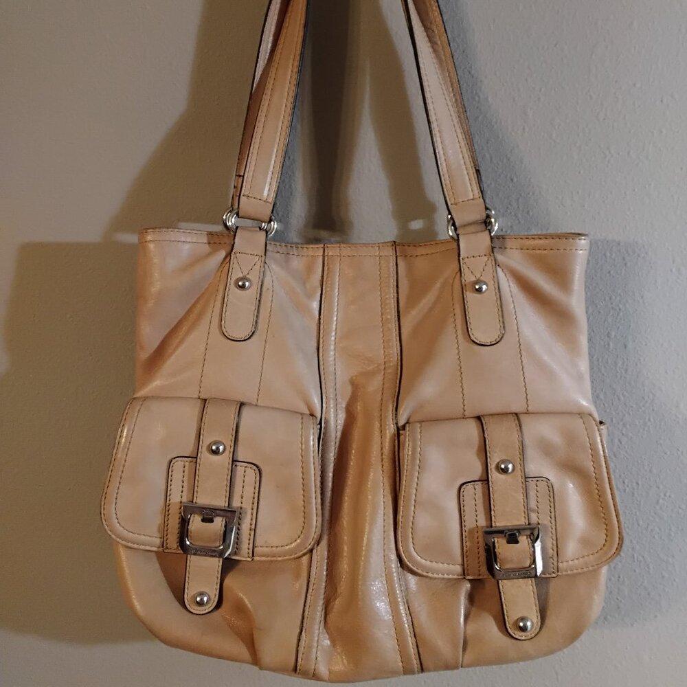 B. Makowsky leather shoulder bag